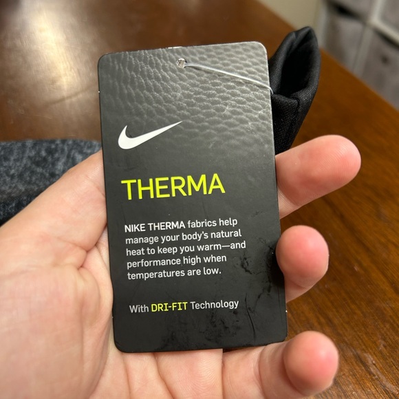 Nike 6 month one piece Therma outfit with dri fit. Black and neon green - Picture 2 of 3